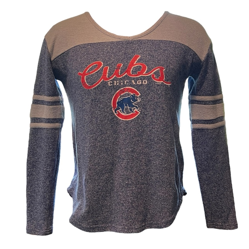 Women’s Major League Baseball Fitness Chicago Cubs Baseball Sweatshirt, Medium